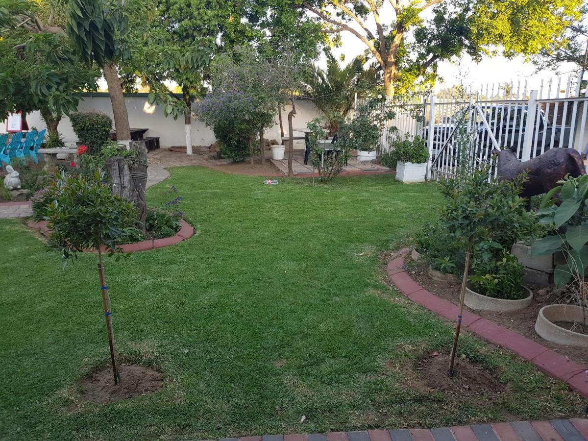 Good 2 Go Guest House Benoni Exterior foto